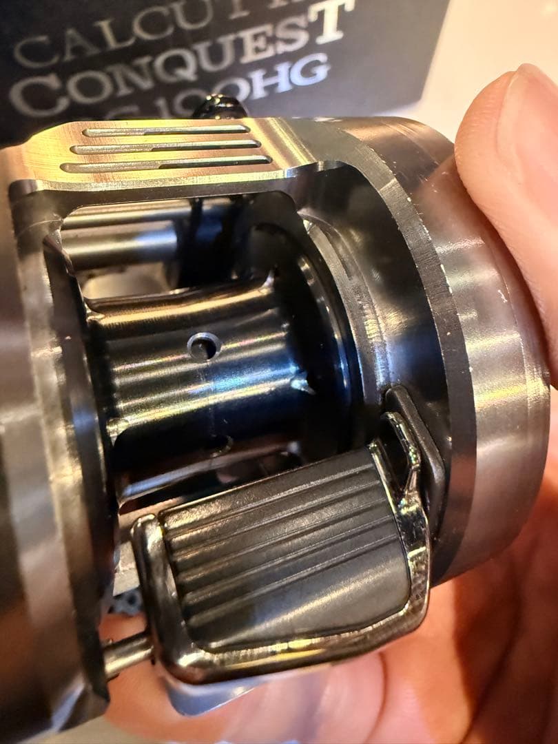20カルカッタコンクエストDC100HG中古実釣5回ほどフィールド使用カスタム有