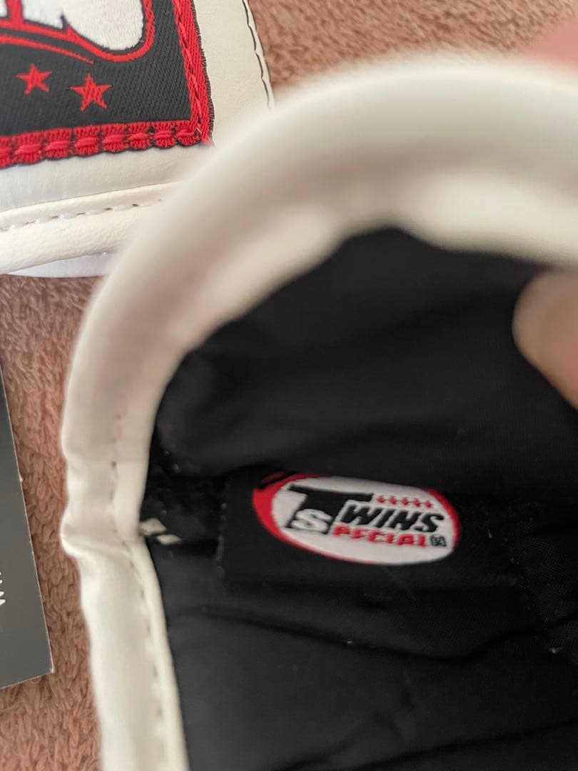 ⭐︎ダイナマイトボートレース⭐︎ TWINSパンチンググローブ　白M 合成皮革