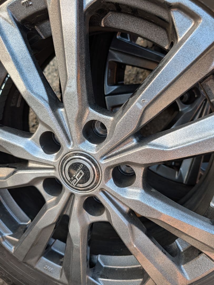 ​【走行1000km未満】ダンロップ スタッドレス 205/60R16　ナット有