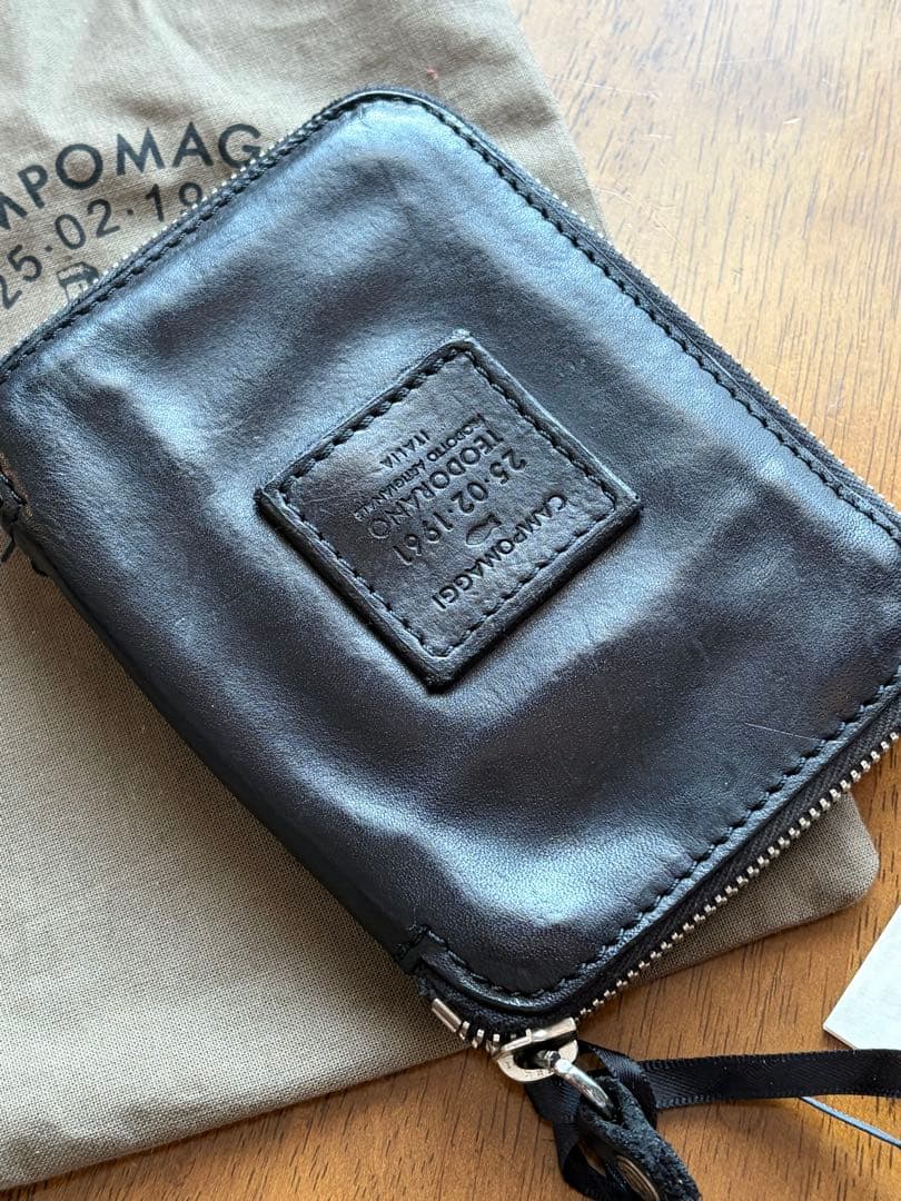 もふもふ‼️CAMPOMAGGI ブラック 二つ折り財布