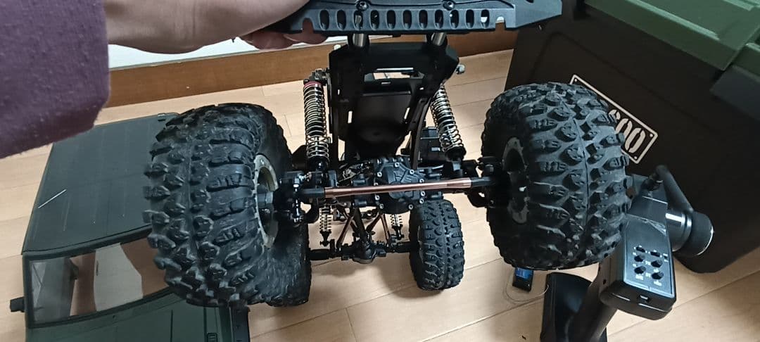 1/10クローラーラジコン シャーシ、ボディ、プロポレシーバー