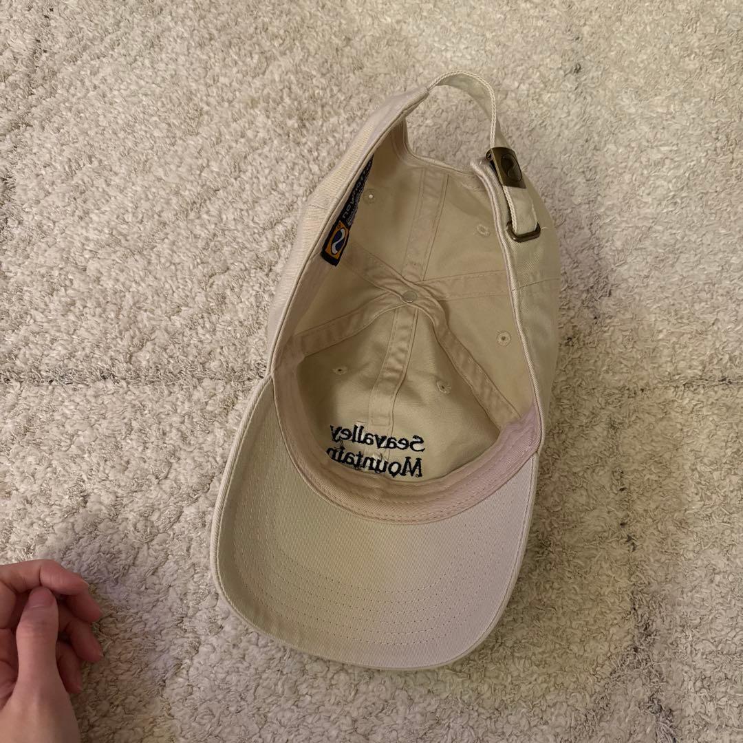 Seavalley Mountain Club ベージュキャップ
