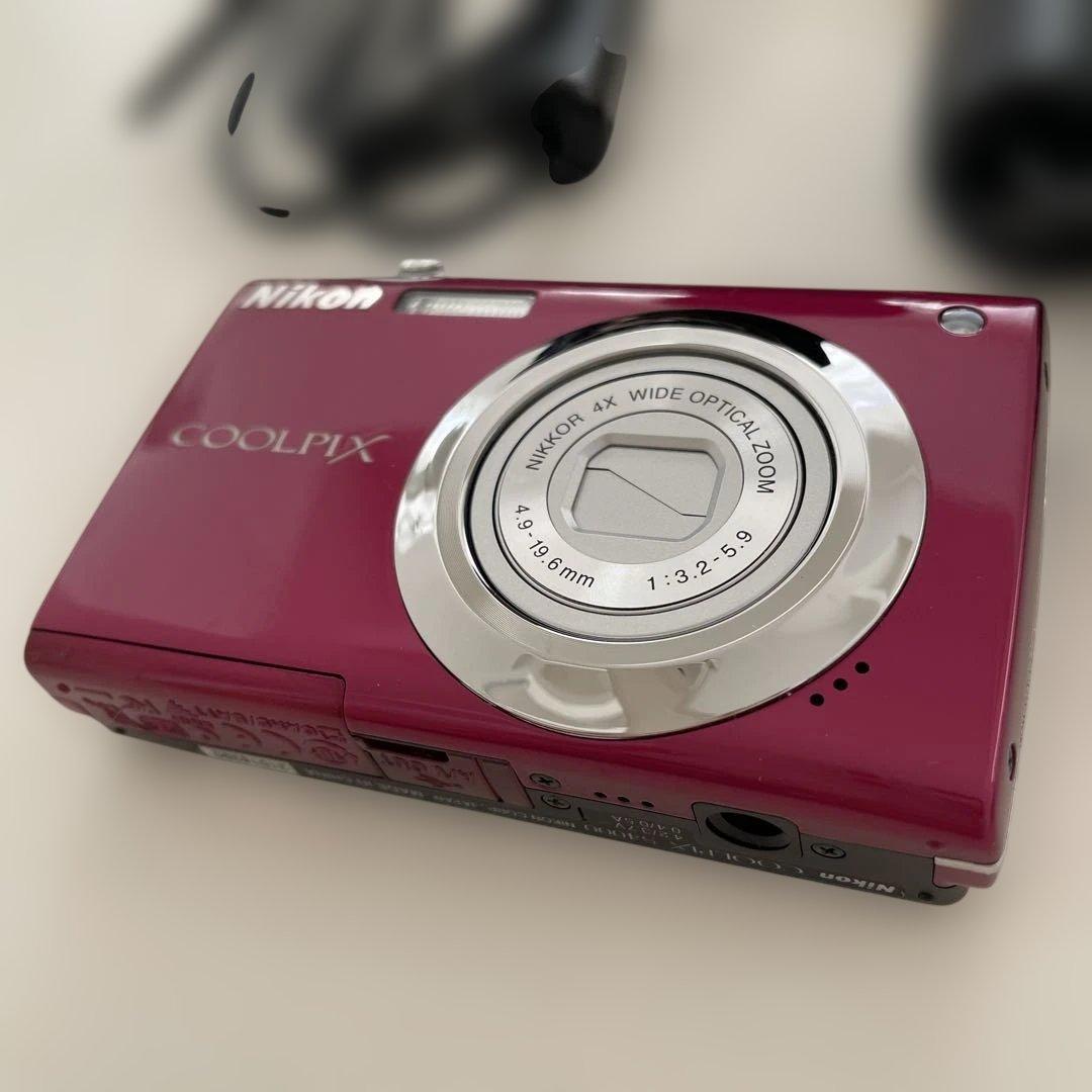 Nikon COOLPIX ピンク