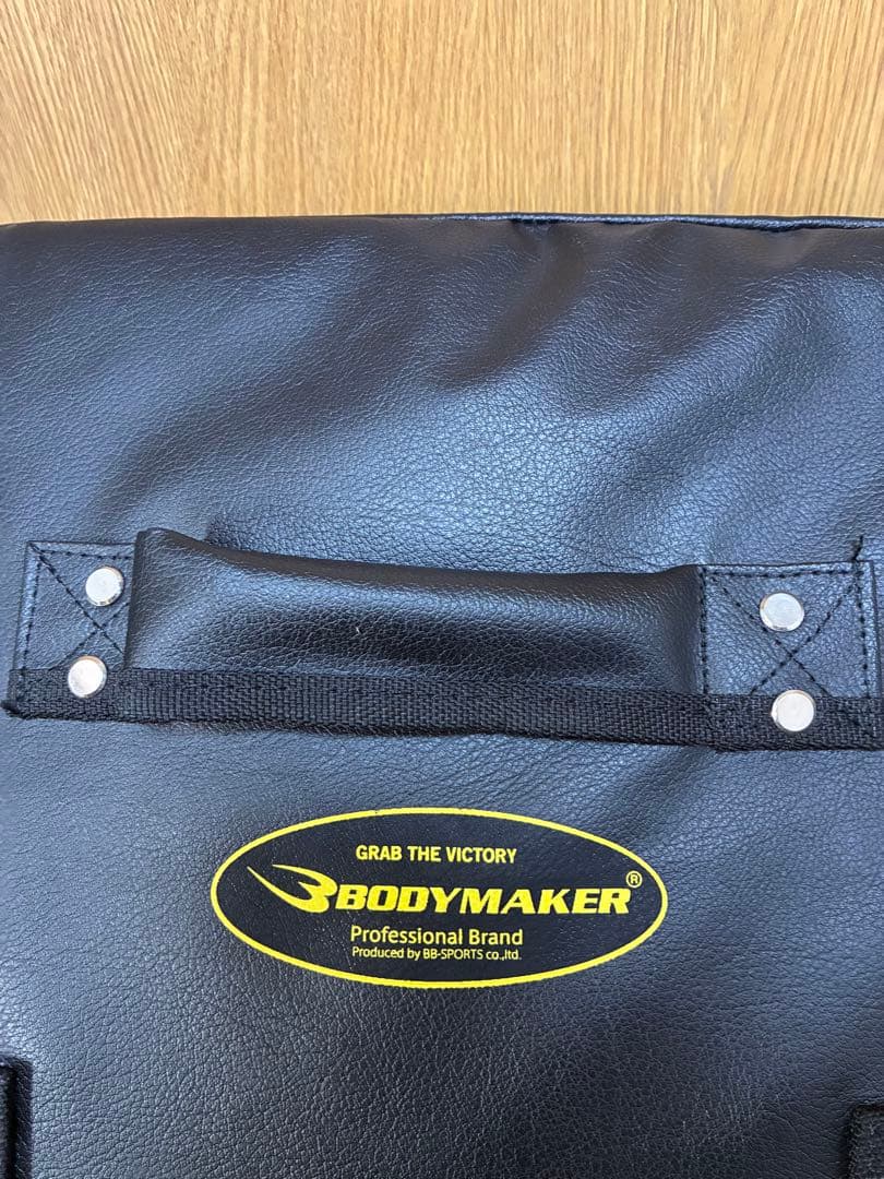 BODYMAKER キックミット