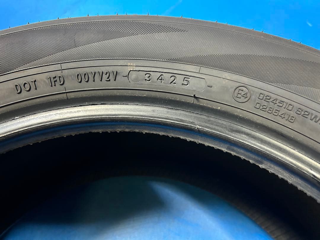 新車外し　225/55R18 デリカ　純正　タイヤ　中古　2025年　ヨコハマ
