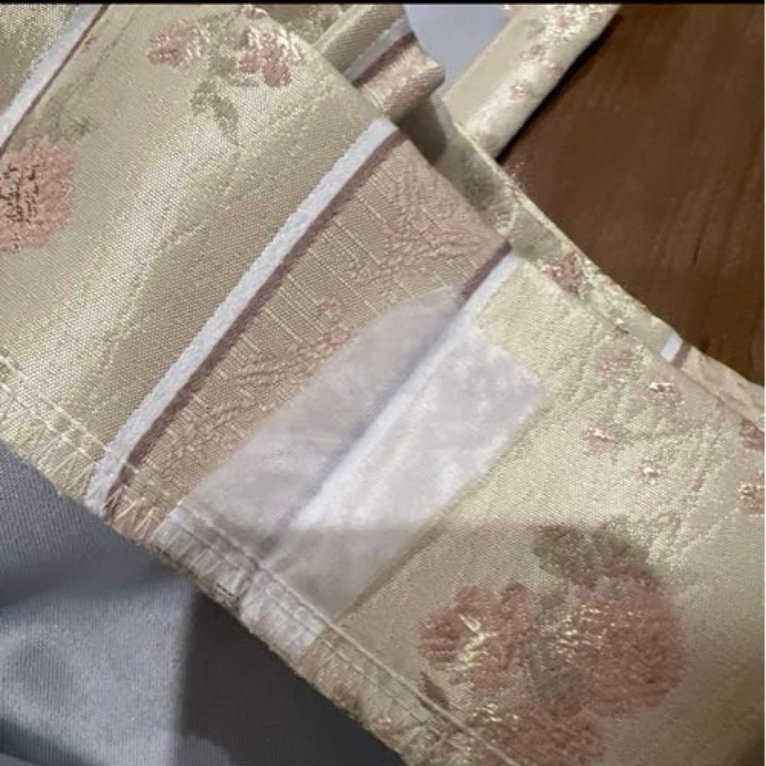 【専用】ユニベール　日本製　上品なお花柄の光沢カーテン　2枚組　遮光形状記憶