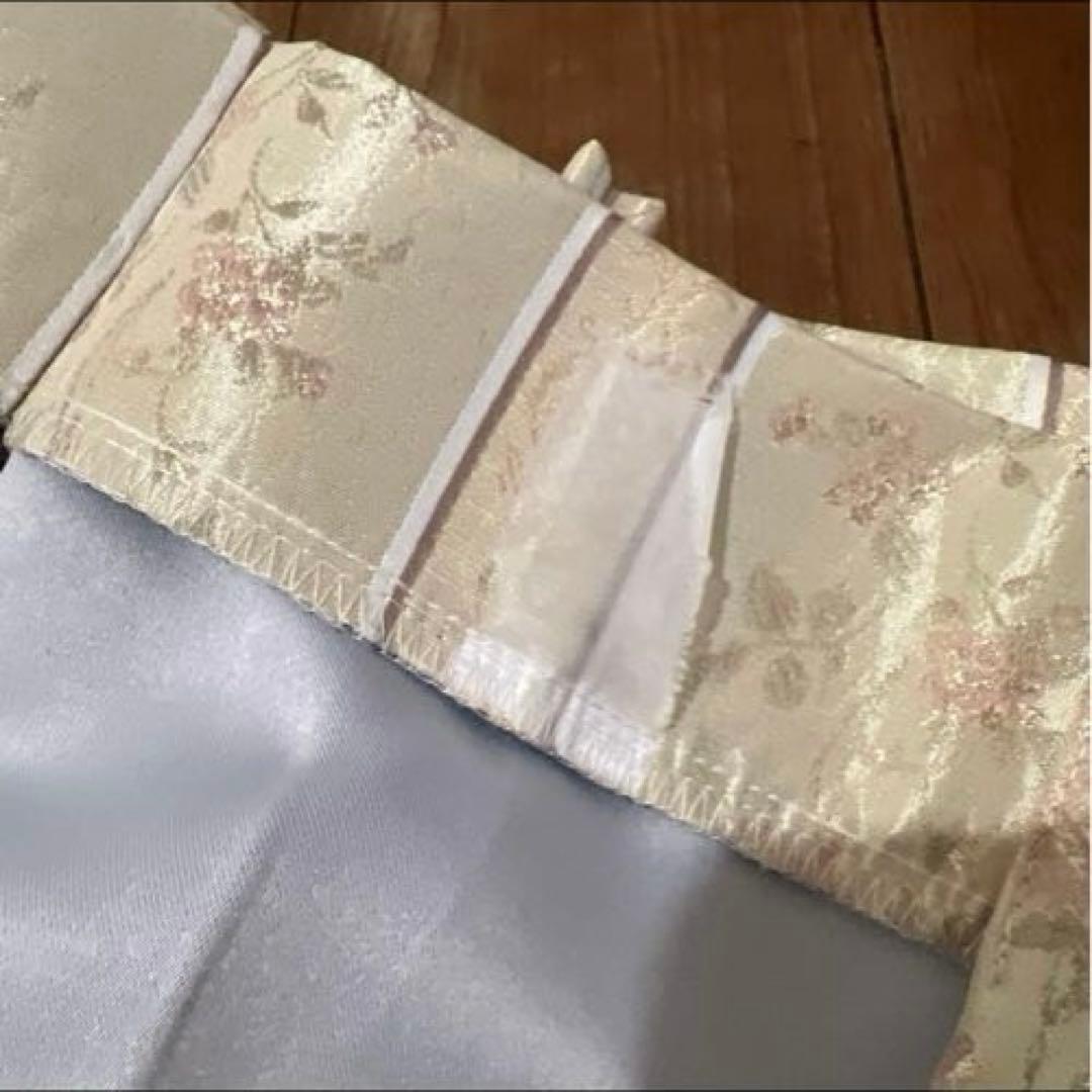 【専用】ユニベール　日本製　上品なお花柄の光沢カーテン　2枚組　遮光形状記憶