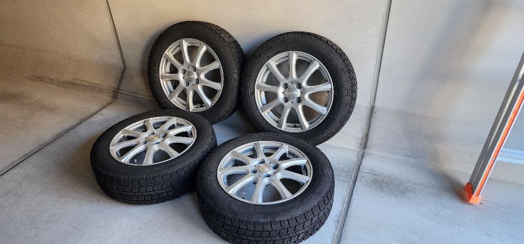 値下げしました☆【送料無料】スタッドレスタイヤ (175/65R15)