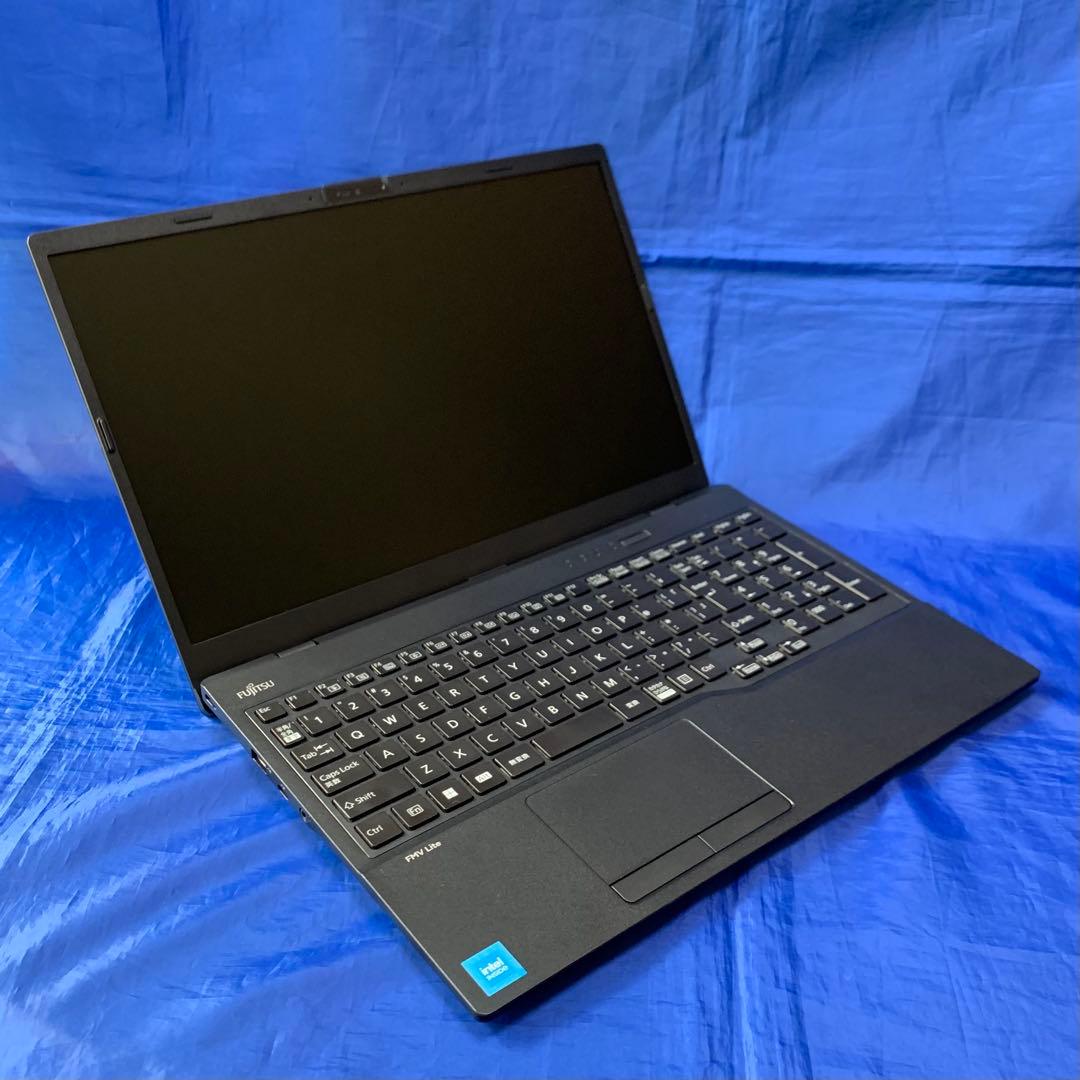 美品 2023年モデル 2024年製造 富士通 FMV Lite ノートパソコン