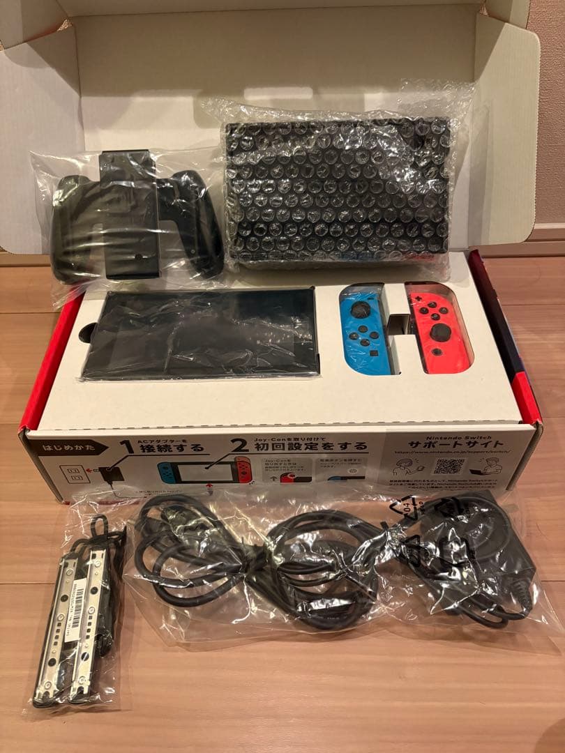 Nintendo Switch 本体 青/赤 Joy-Con 付属品　スイッチ