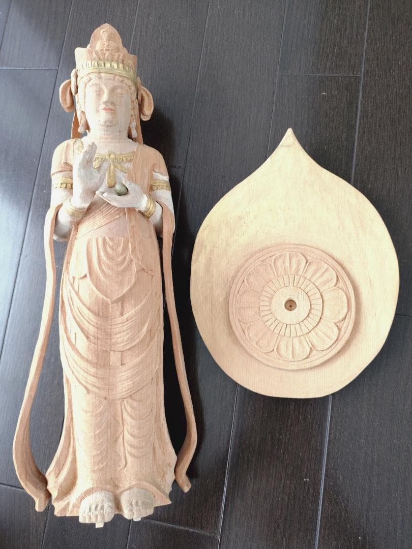 木製観音像 「救世観音像」蓮の台座付き 約60cm