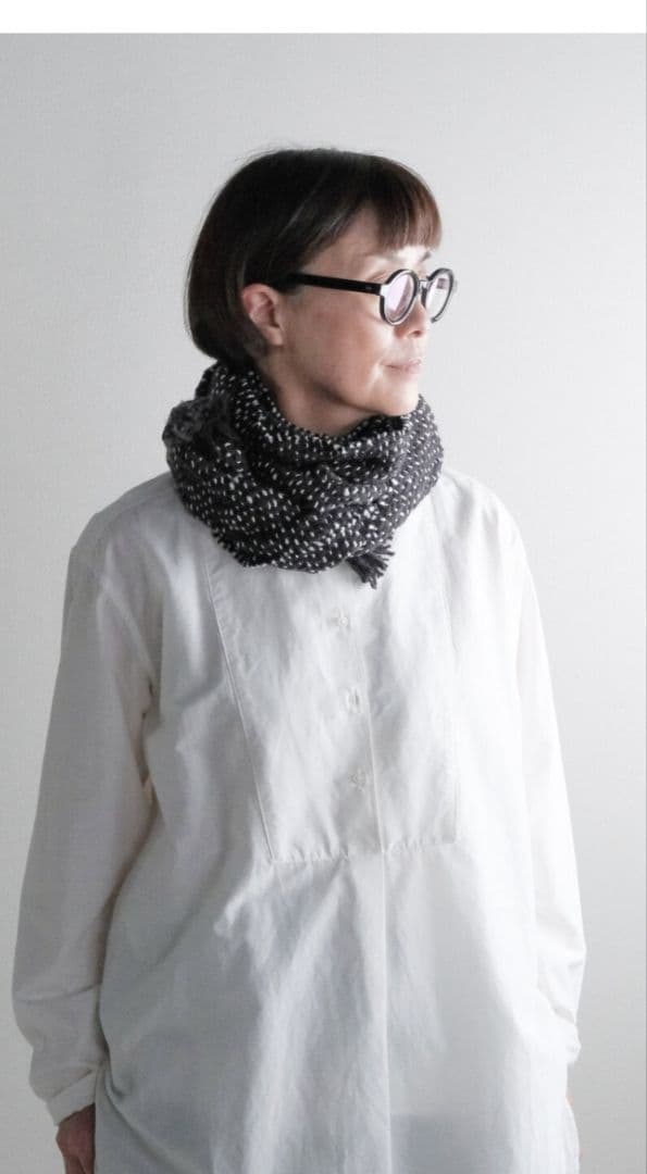 Suno＆Morrison　マフラーストール 　ヘリンボーン&ドットブラック