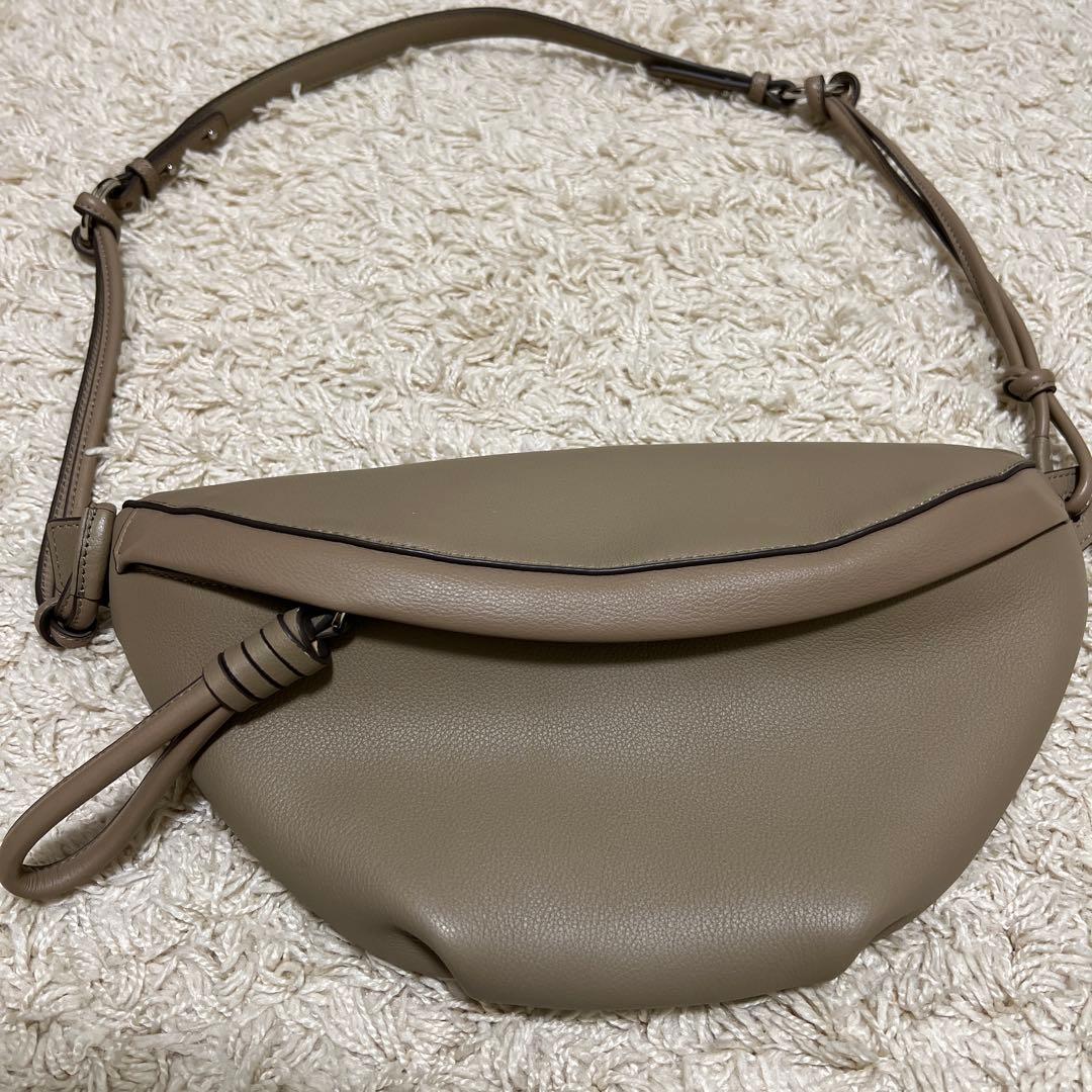 TOV ボディバッグ　レザー　ベージュ