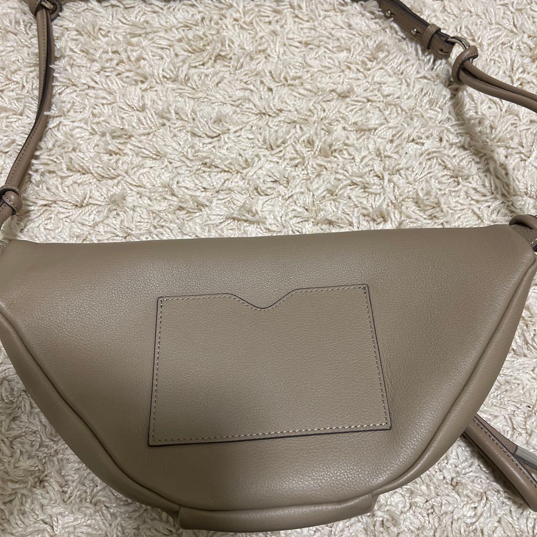TOV ボディバッグ　レザー　ベージュ