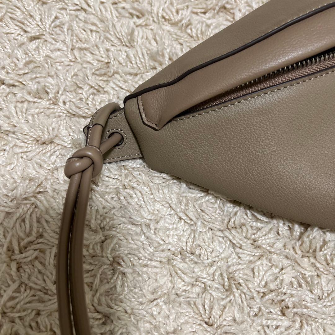 TOV ボディバッグ　レザー　ベージュ