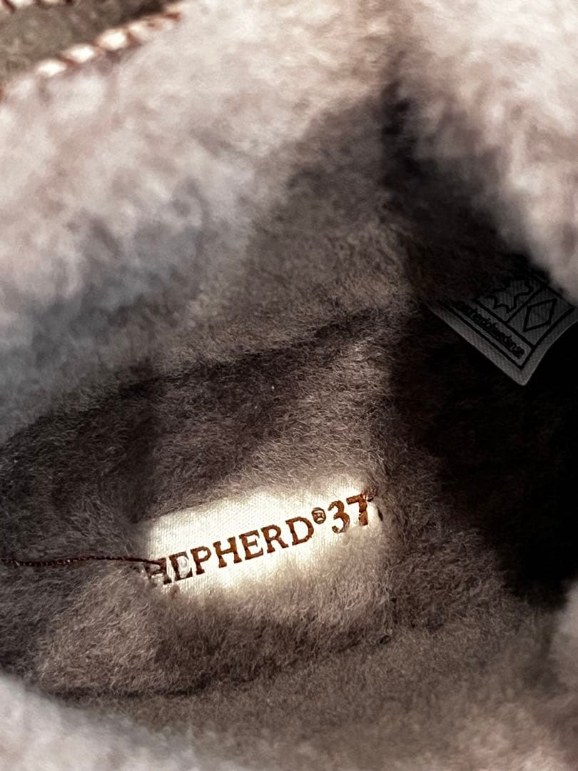 【未使用品】SHEPHERD SHEEPSKIN ムートンアンクルブーツ　37