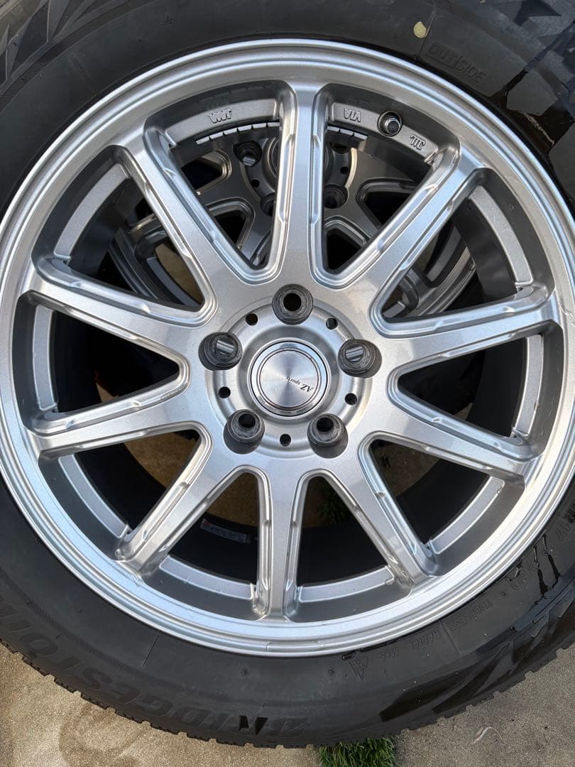215/60R17 VRX2 スタッドレスタイヤ　ホイール付き