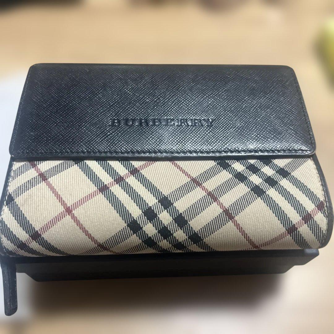Burberry 三つ折り財布 チェック柄