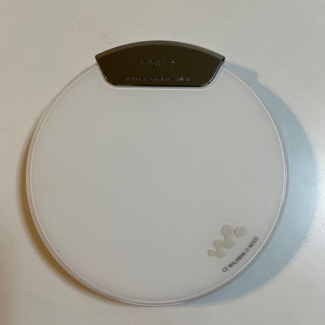 ジャンク品　SONY CDウォークマン D-NE820 WALKMA ホワイト