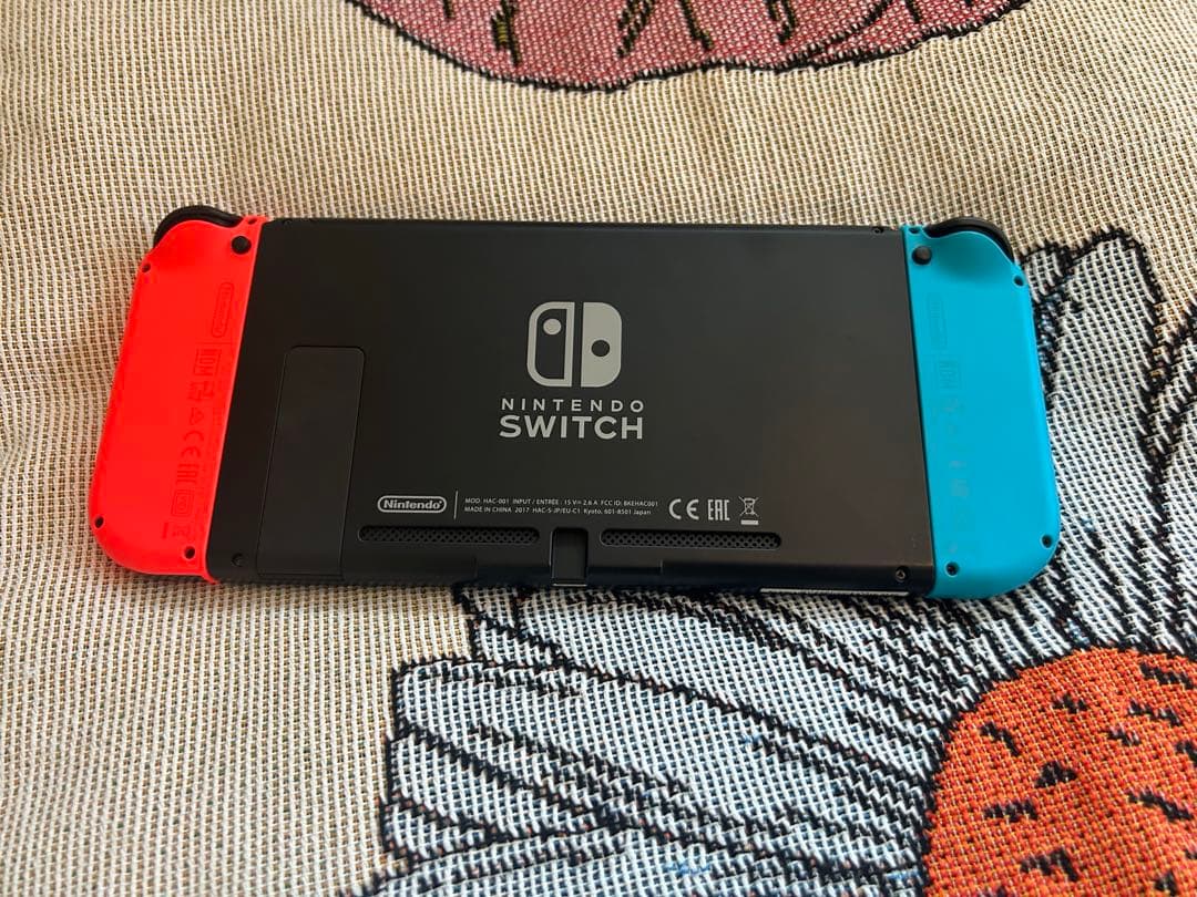 Nintendo Switch 本体 青/赤 Joy-Con