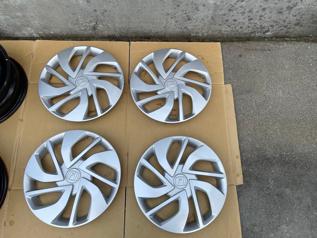 フリード 純正 スチールホイール 5穴 15X5 1/2 5J ホイルキャップ