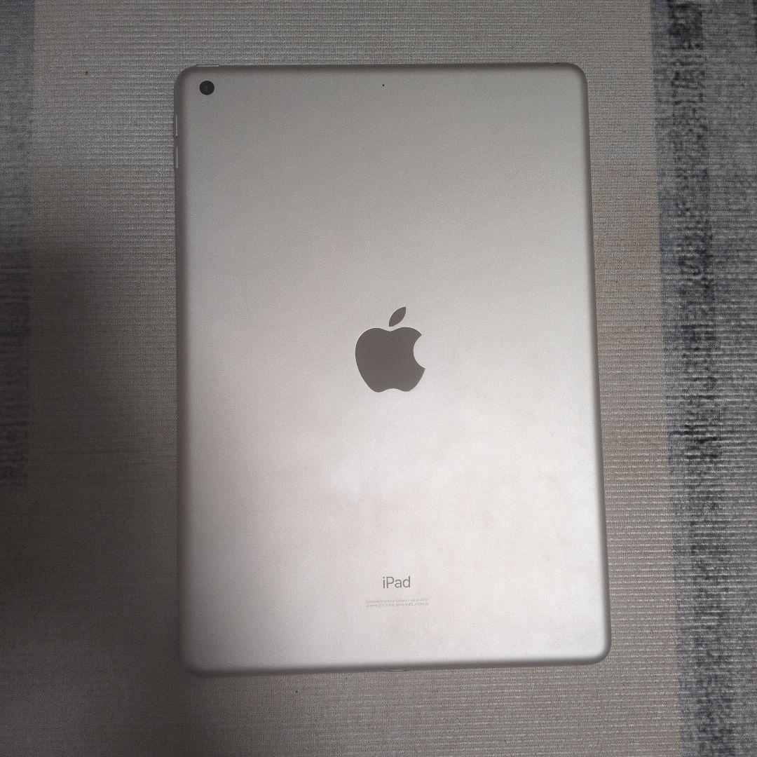 iPad　第7世代　32GB　シルバー　Wi-Fiモデル