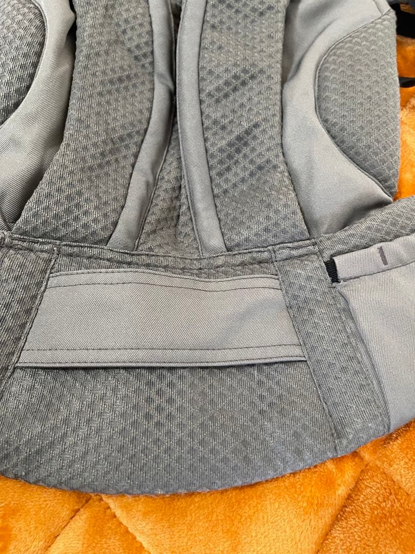 ergobaby 抱っこ紐 グレー メッシュ　エルゴベビー