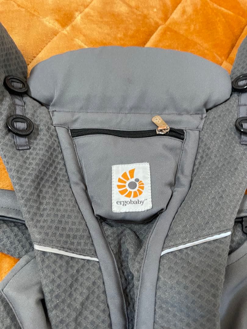 ergobaby 抱っこ紐 グレー メッシュ　エルゴベビー