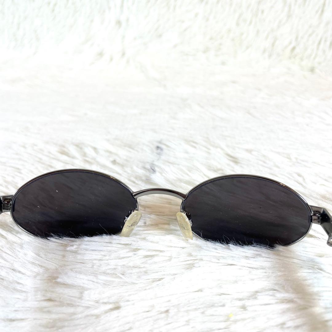 極美品　GUCCI　サングラス　GG1641　ブラックレンズ　シルバーフレーム