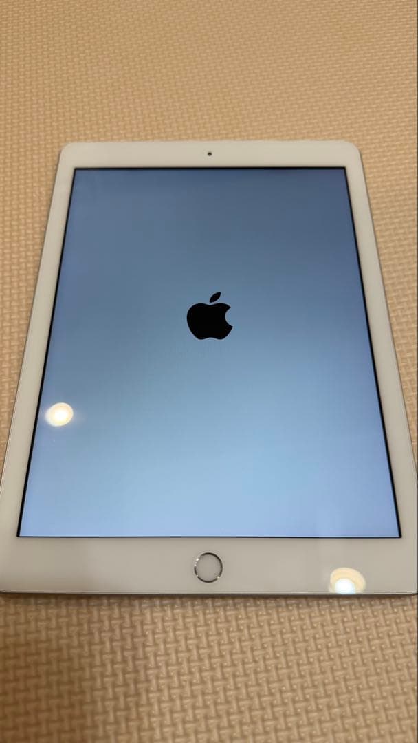 み*く様 Apple iPad 第6世代 32gb シルバー