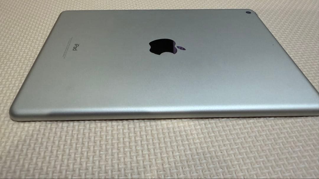 み*く様 Apple iPad 第6世代 32gb シルバー