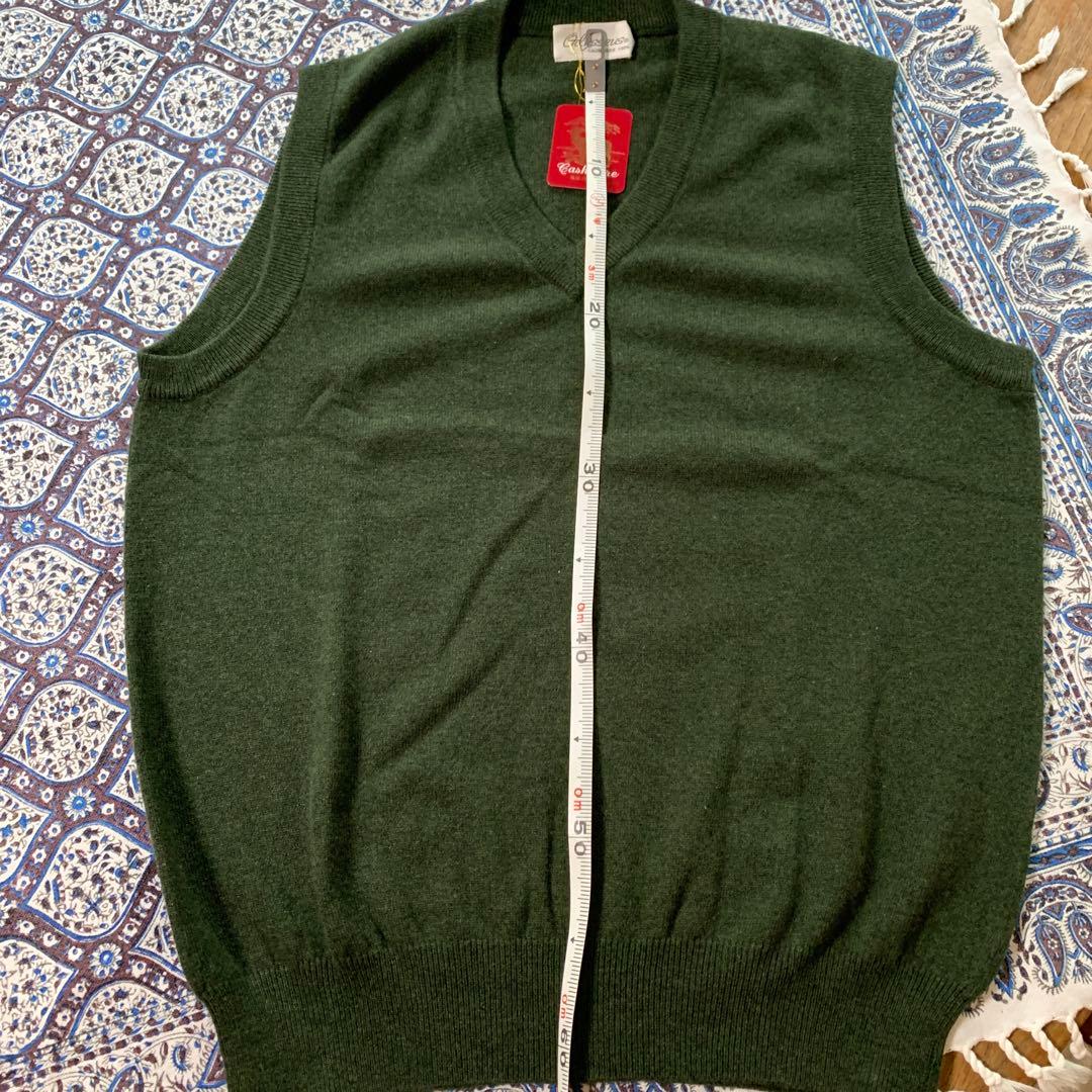 新品　カシミヤ100% Vネックベスト　モスグリーンメンズ L
