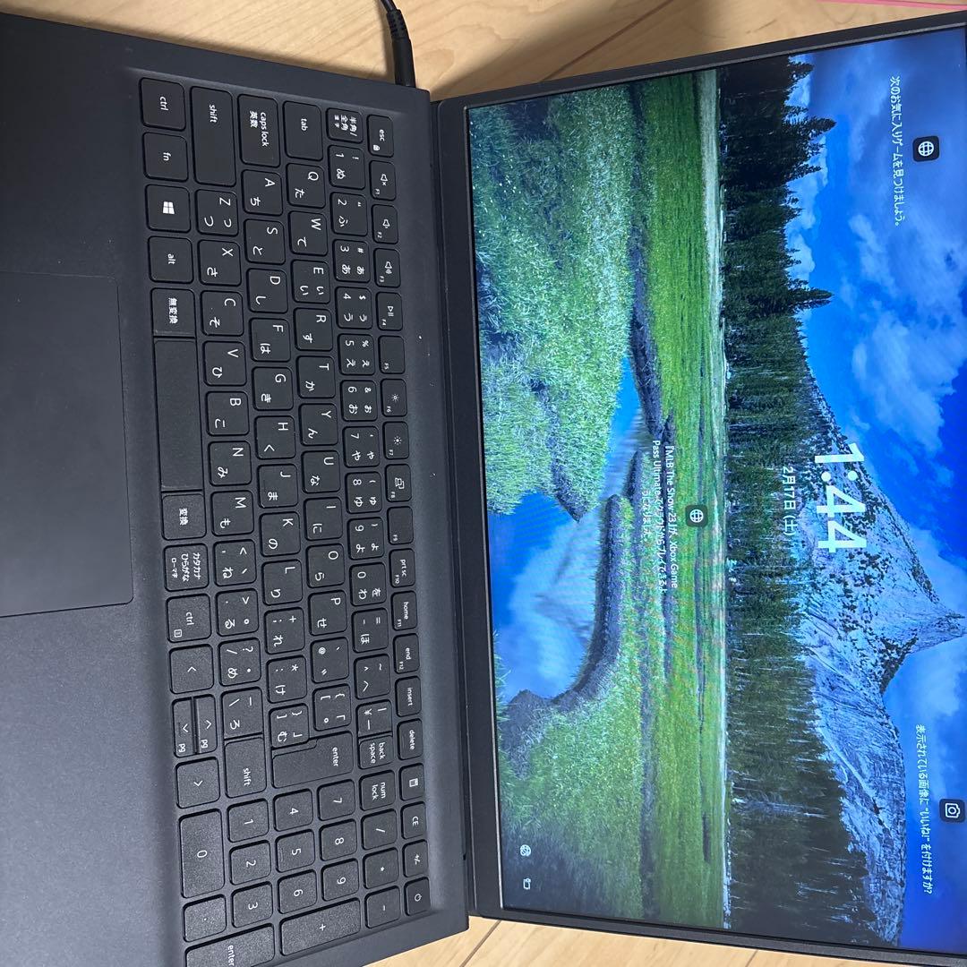 Dell Inspiron15 3510 15.6インチノートPC とその充電器