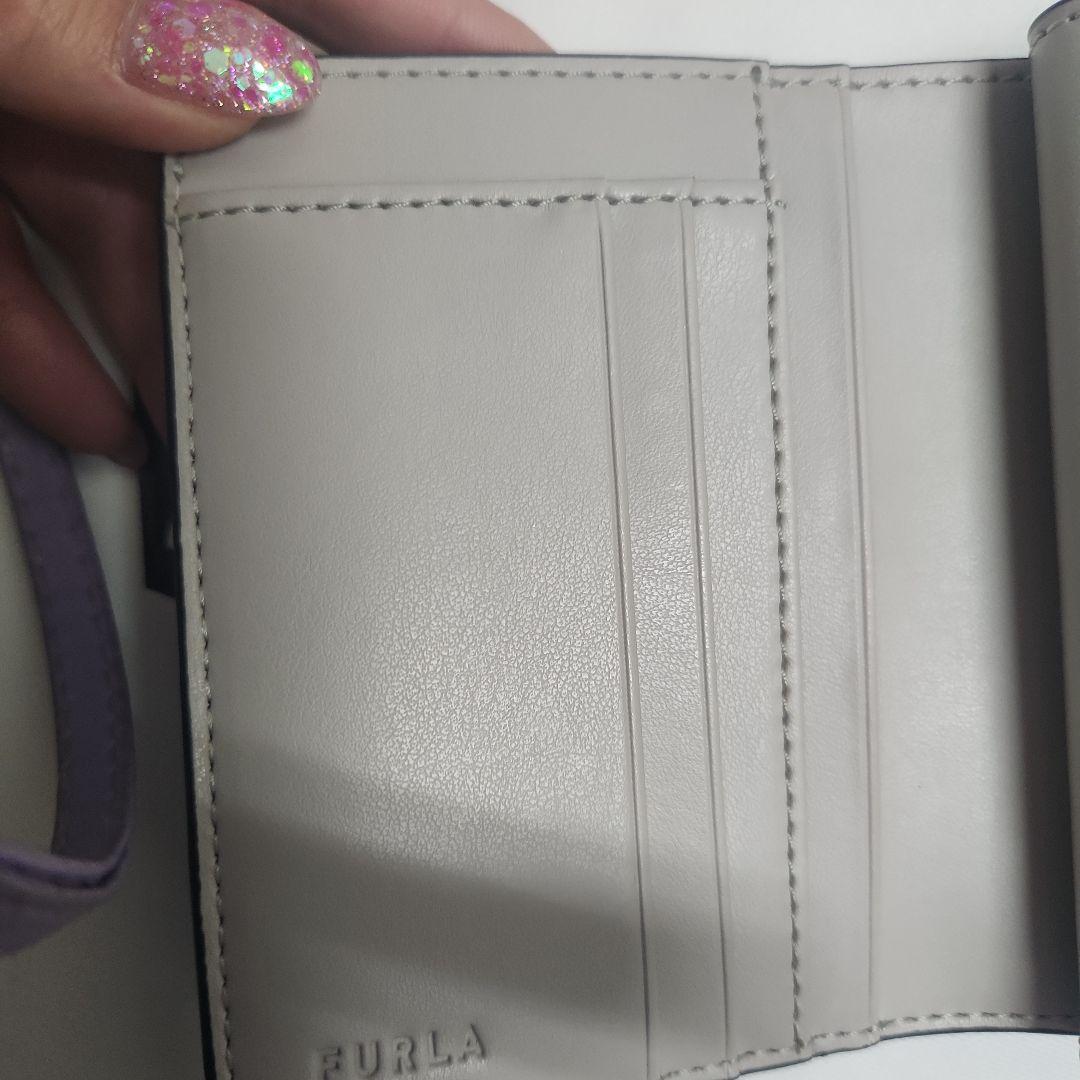 り*た様 使わない為一部セール　FURLA ブラック 二つ折り財布