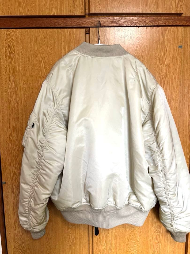 ALPHA INDUSTRIES アルファMA-1 アイボリー
