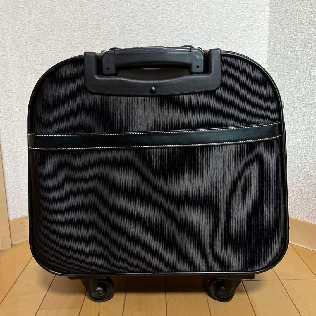 スワニーキャリーバッグ　旅行 機内持ち込み 南京錠2個付き 4輪