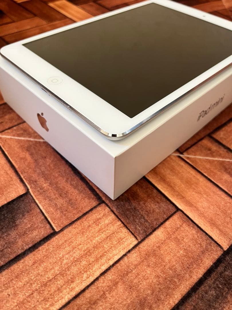 【美品】Apple iPad mini1 Wi-Fi 16GB