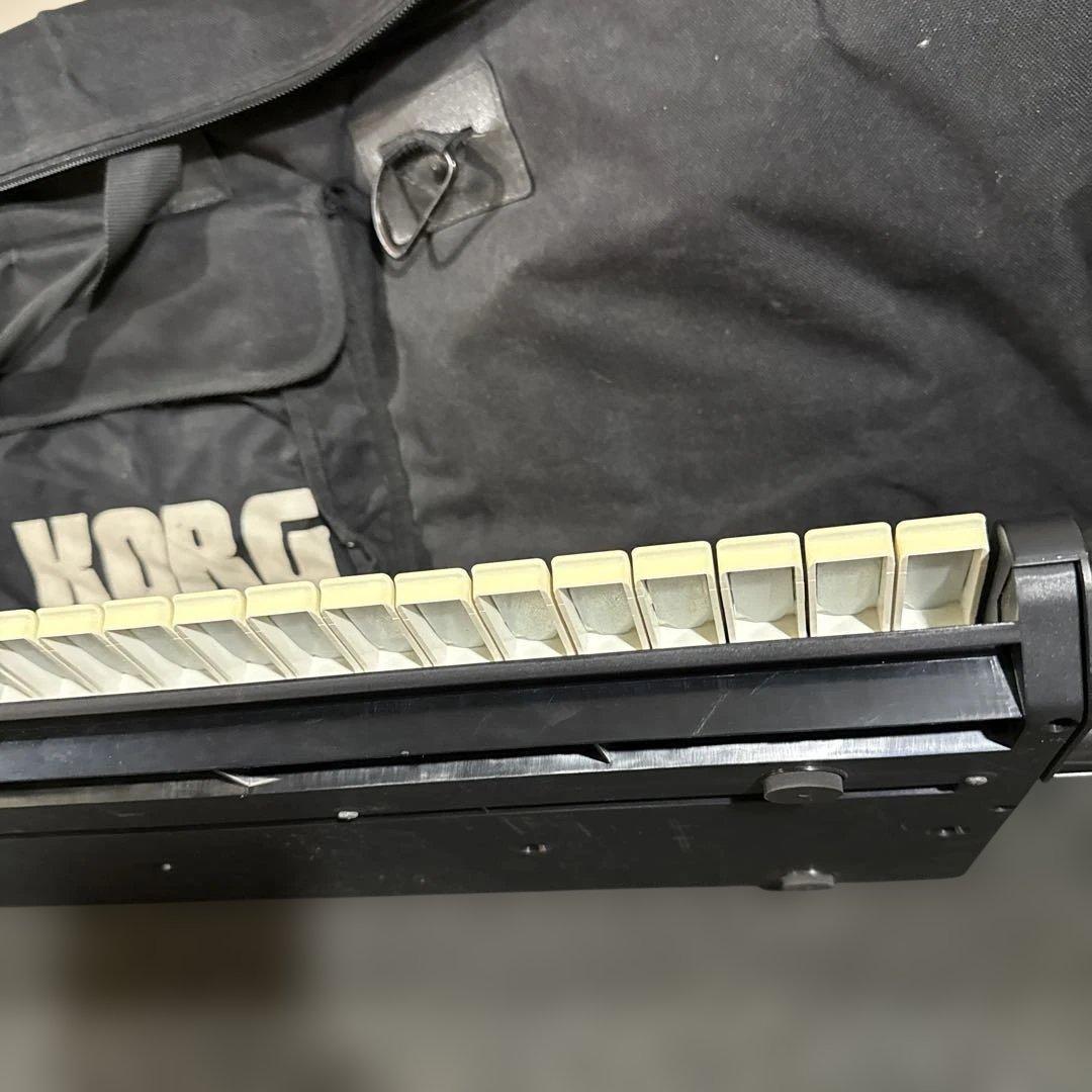 KORG M50-61 シンセサイザー 61鍵 ソフトケース付