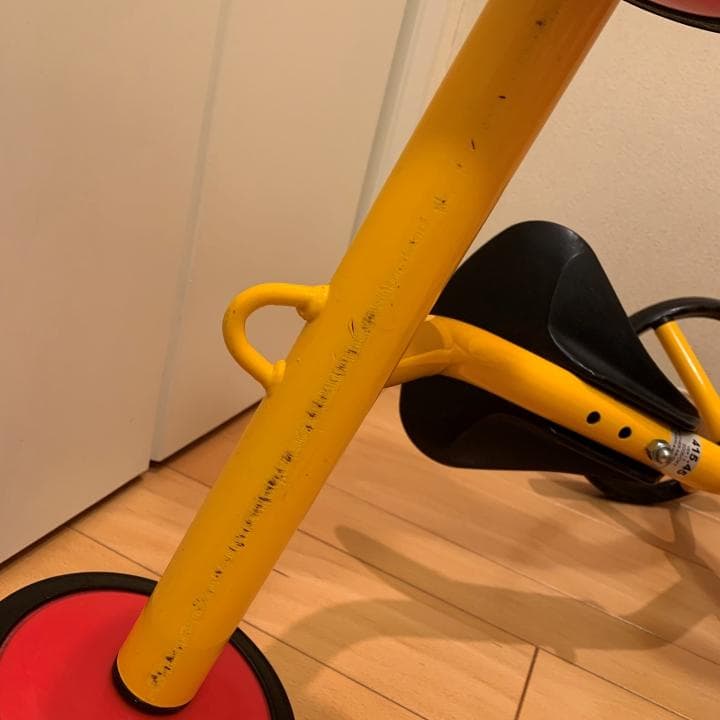 ウインザー　ボーネルンド　丸ハンドル三輪車　黄色
