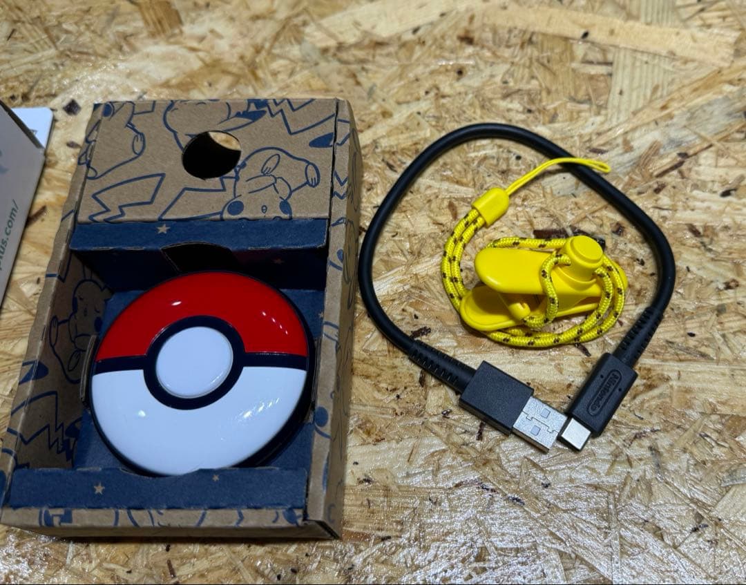 Pokemon GO Plus + 中古