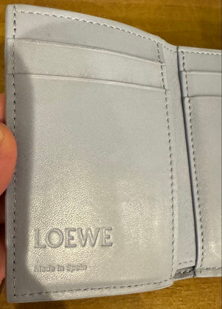 ロエベ　アナグラム　ライトブルーレザー 三つ折り財布