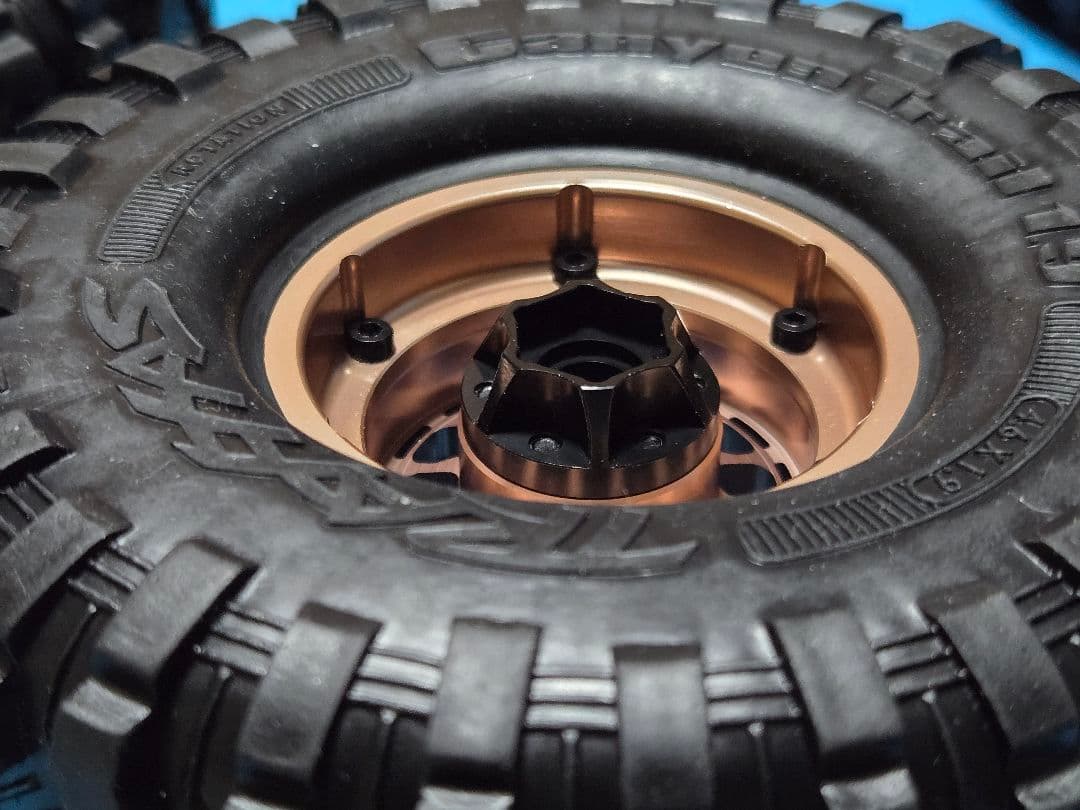 【未使用に近い】1/10 RCクローラー用 1.9インチ タイヤ&ホイール