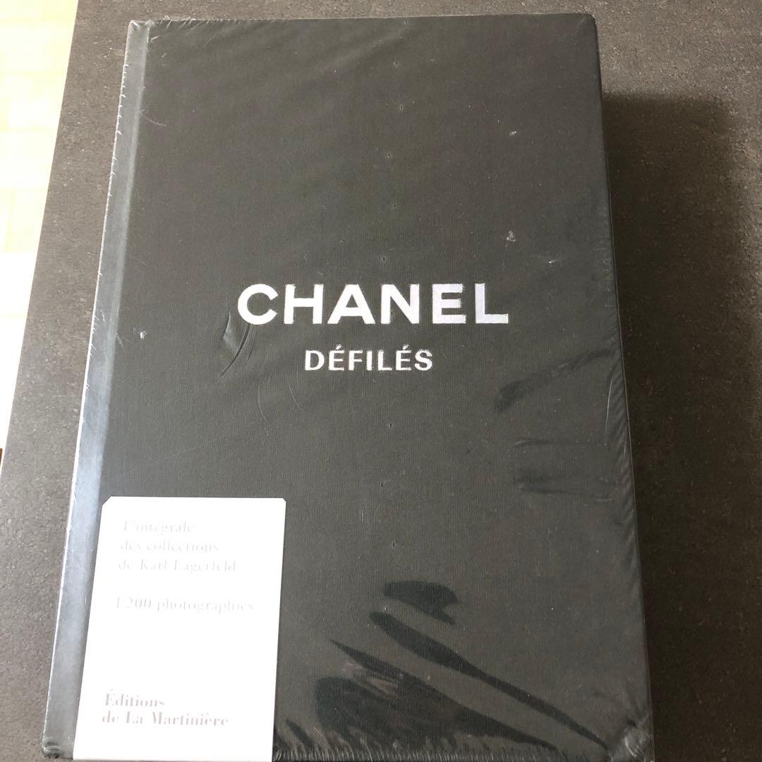 CHANEL 本　未使用