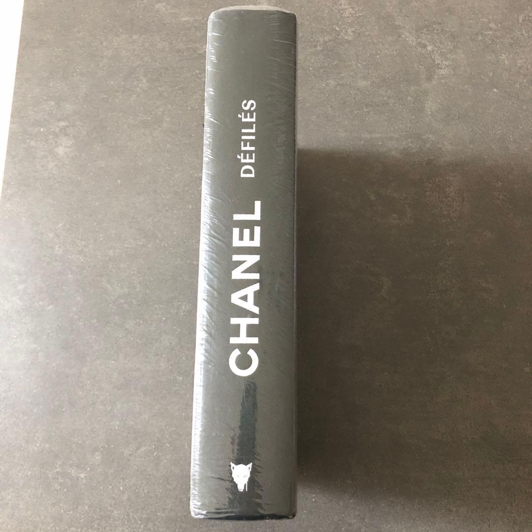 CHANEL 本　未使用