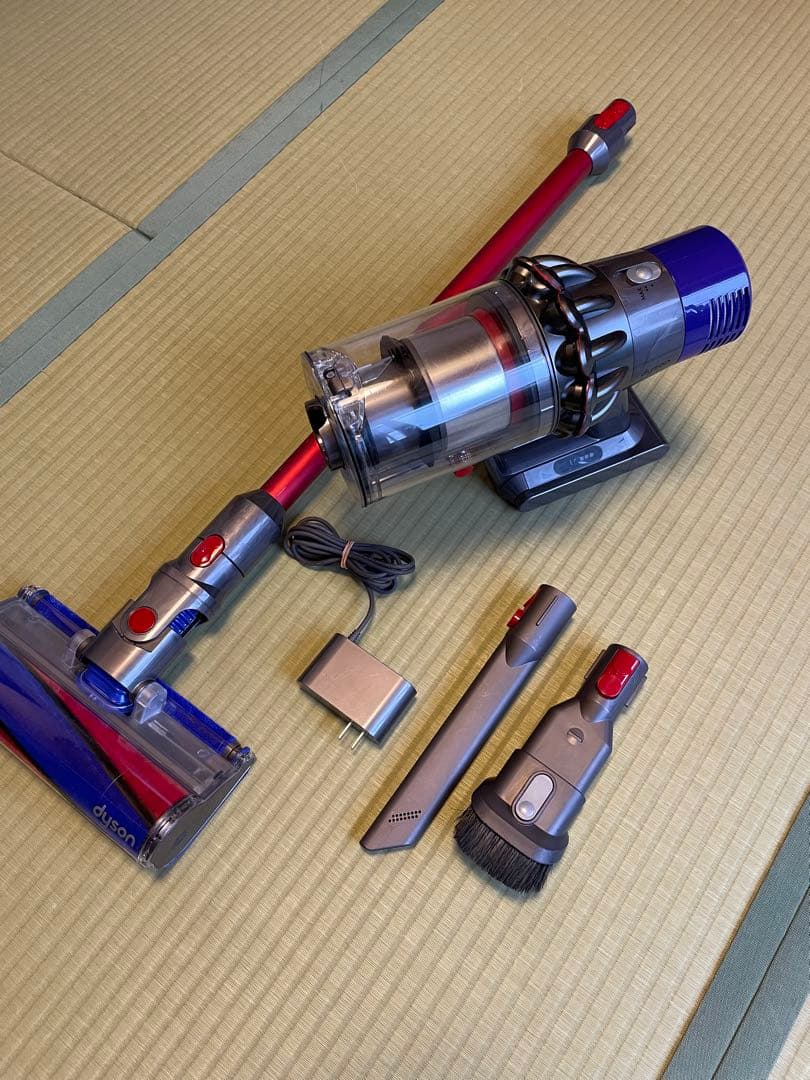 寛人　dyson 掃除機　ダイソン　sv12 美品動作品　フィルター新品