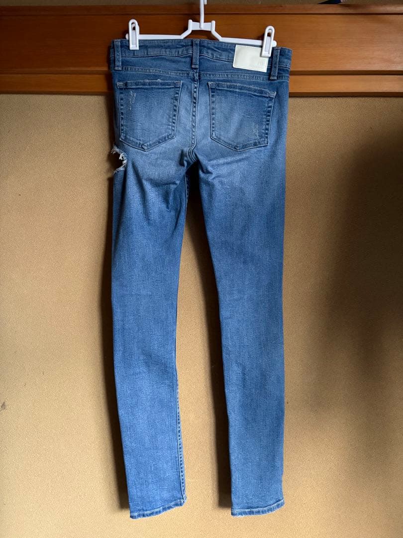 【完売品】GYDA SIDE RIPPED スキニーデニムパンツ