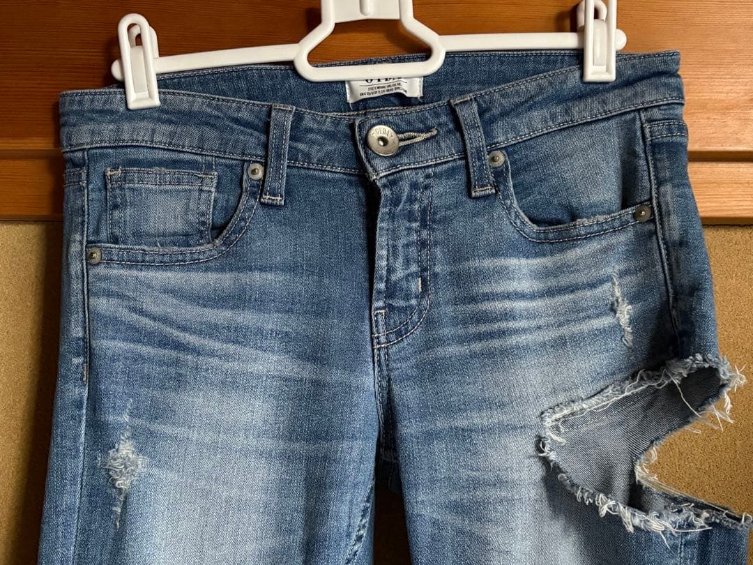 【完売品】GYDA SIDE RIPPED スキニーデニムパンツ