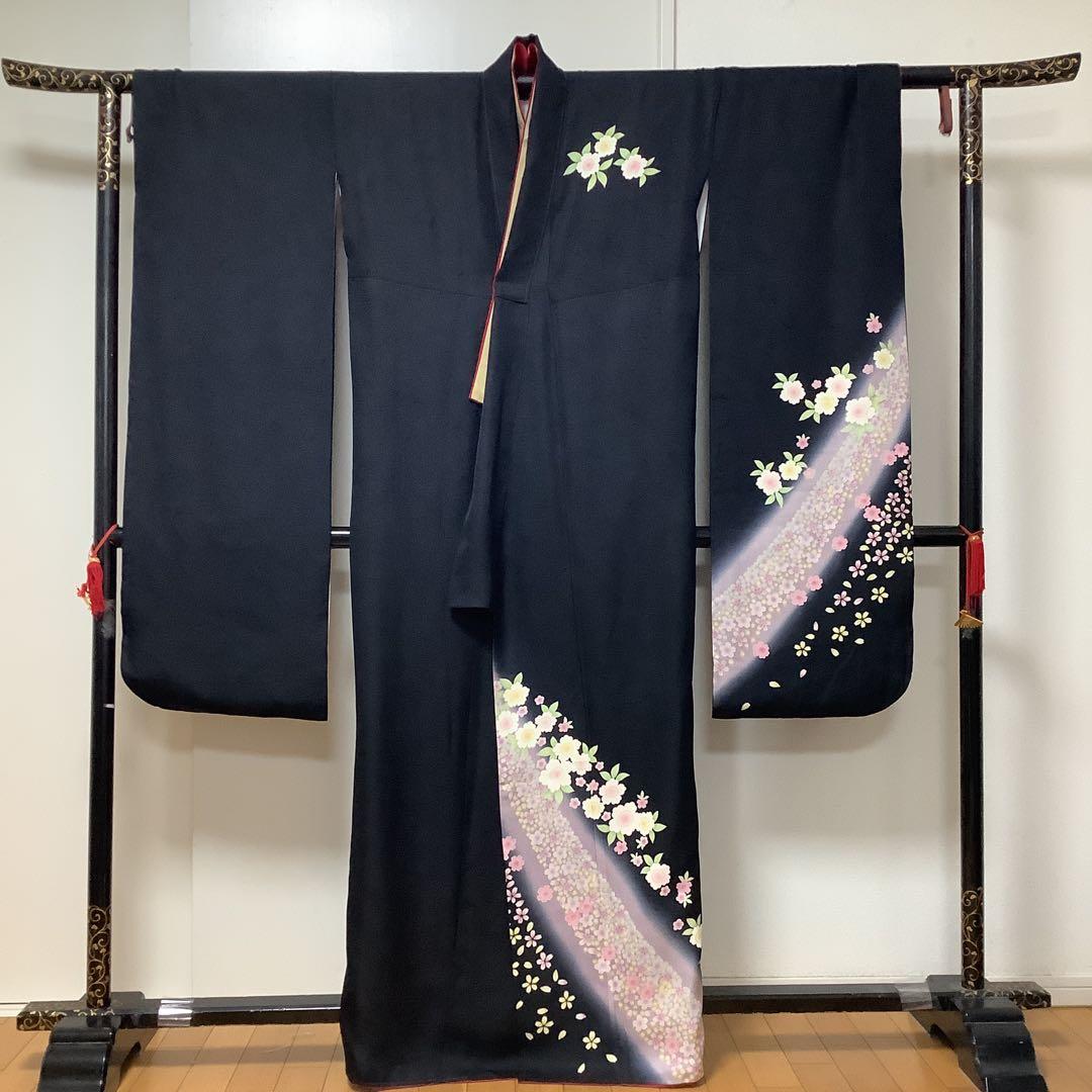 【惣次郎】お買得！人気の黒地！正絹振袖〜黒地に桜〜