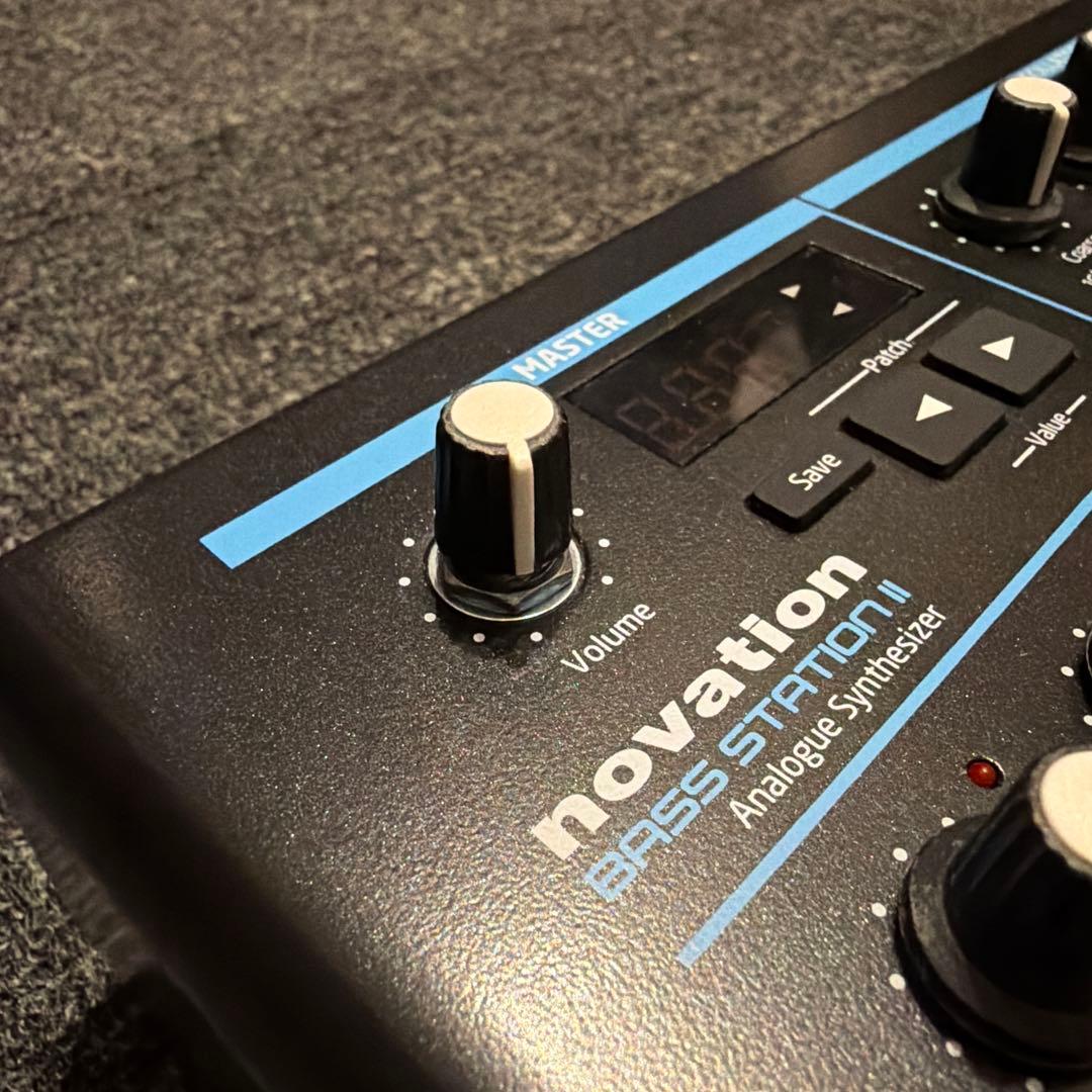 Novation Bass Station II【自宅使用のみ／非喫煙】