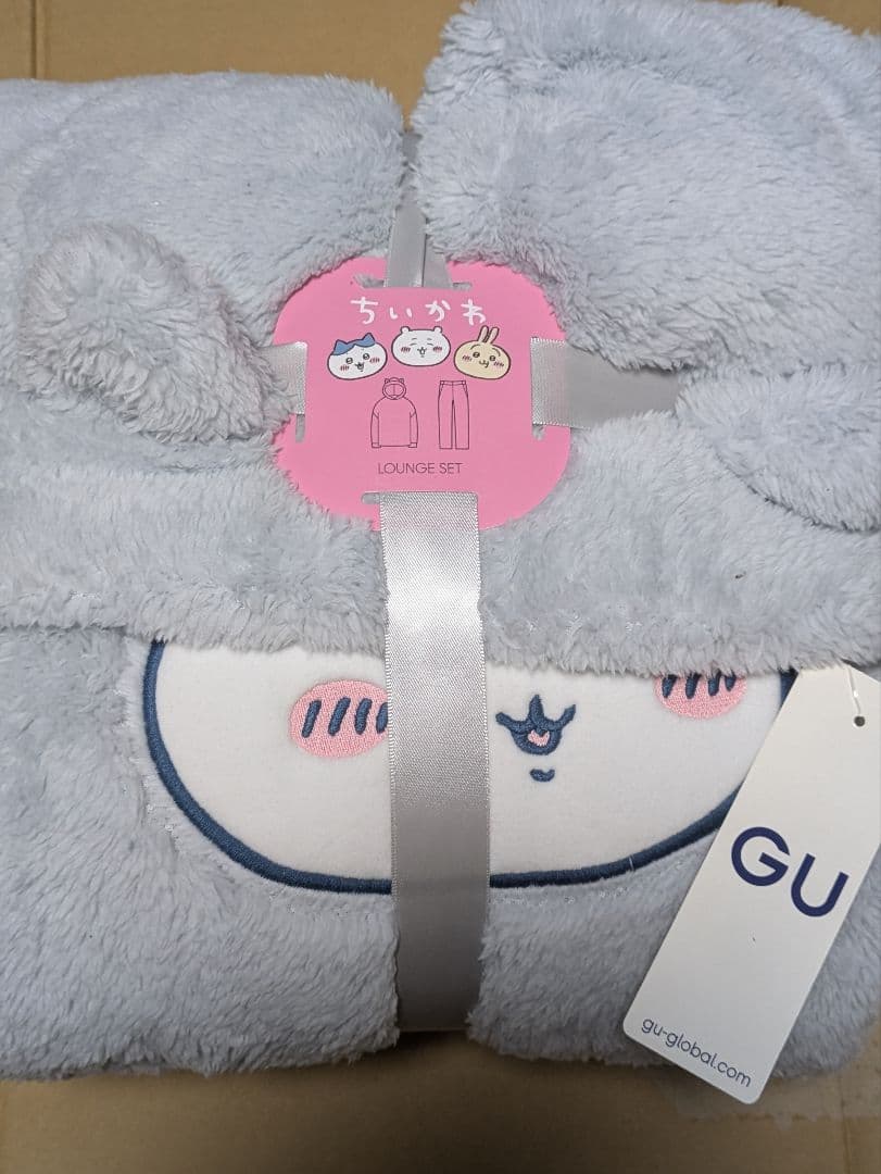 ハチワレ　ちいかわ × GU マシュマロフィールラウンジセット XXL
